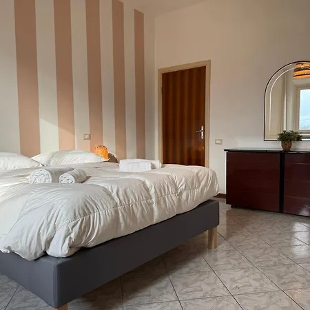 Cuore Di Nozzano Castello アパート *