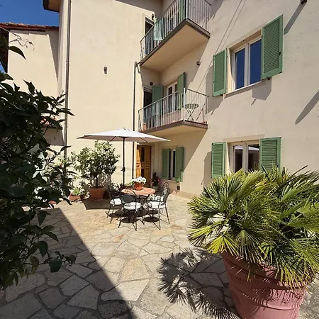 Cuore Di Nozzano Castello ルッカ