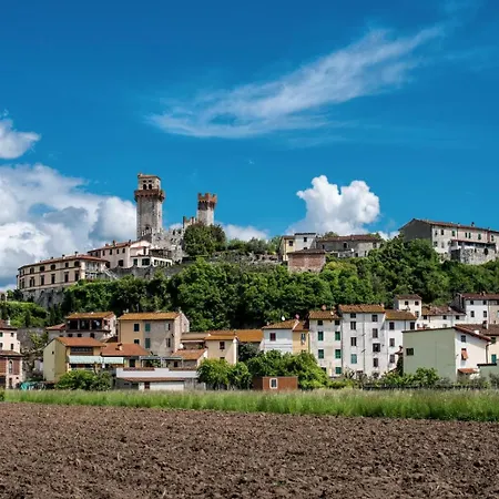 Cuore Di Nozzano Castello Apartament Lukka