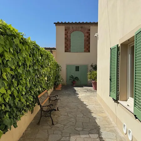 Cuore Di Nozzano Castello * ルッカ