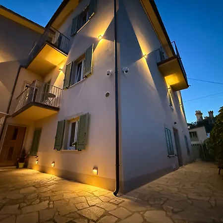 Cuore Di Nozzano Castello 公寓